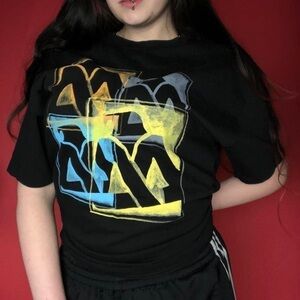 Black tee with cool coloured graphic design💙💛​​​​​​​​​​​​​​​​​​​​​​